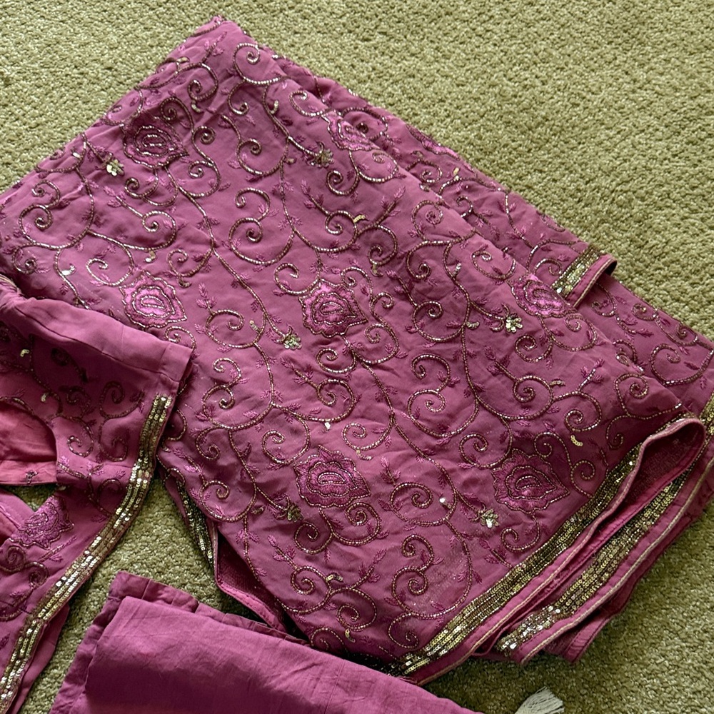 Embroidered lavender Indian saree with blouse and skirt